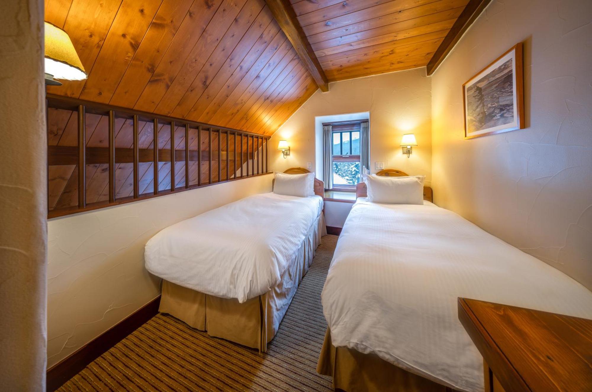 Post Hotel & Spa Lake Louise Exterior foto