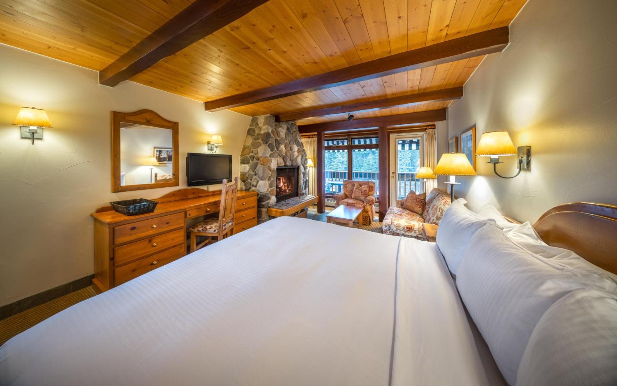 Post Hotel & Spa Lake Louise Exterior foto