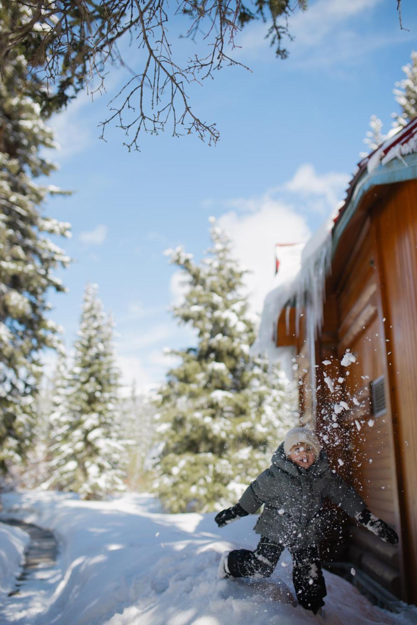 Post Hotel & Spa Lake Louise Exterior foto