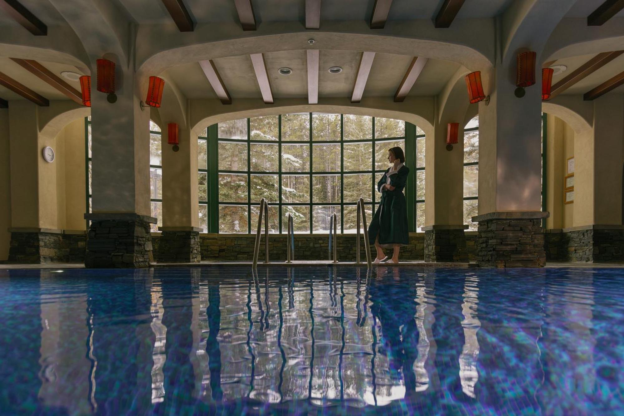Post Hotel & Spa Lake Louise Exterior foto